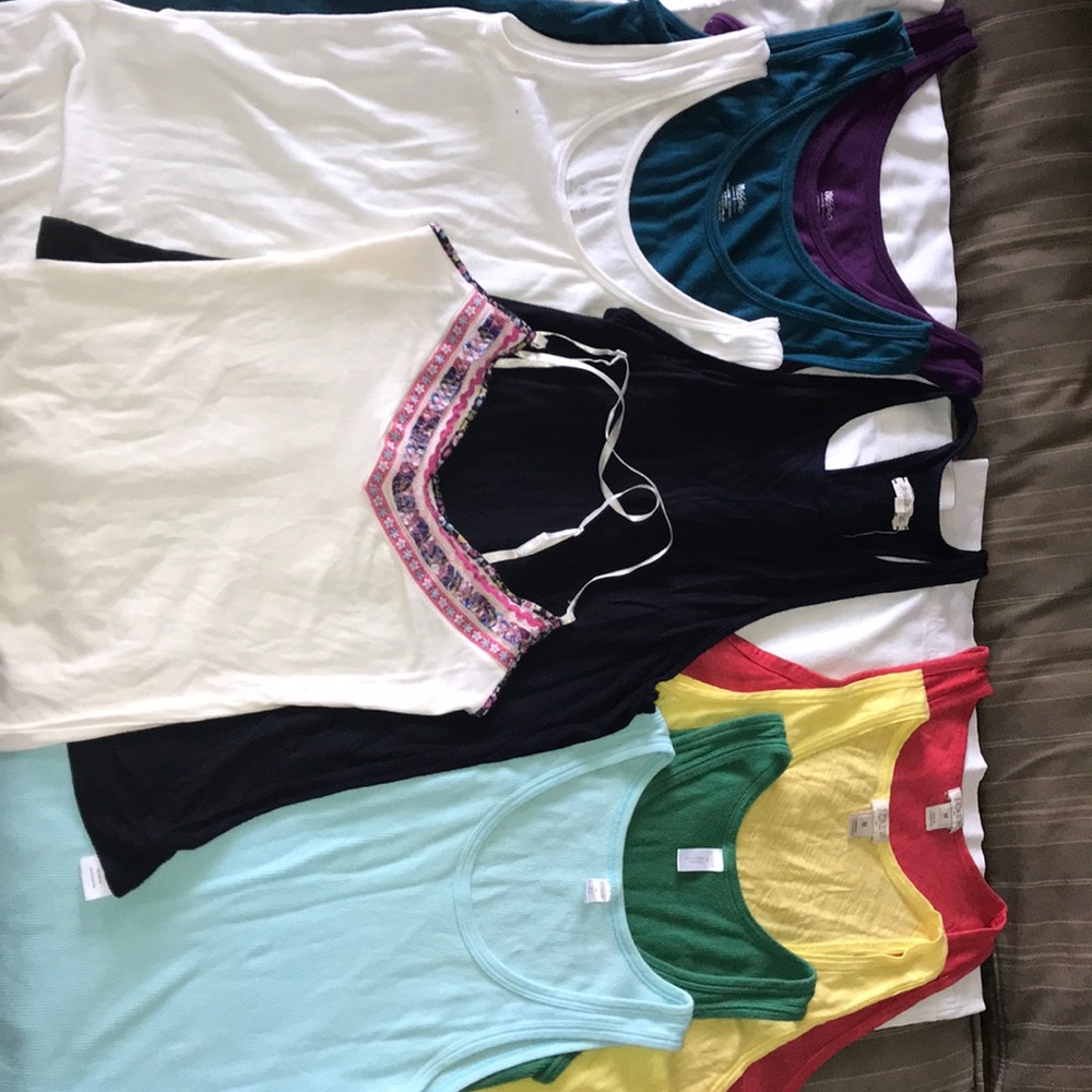 Lot of 9 tank tops, Size Medium